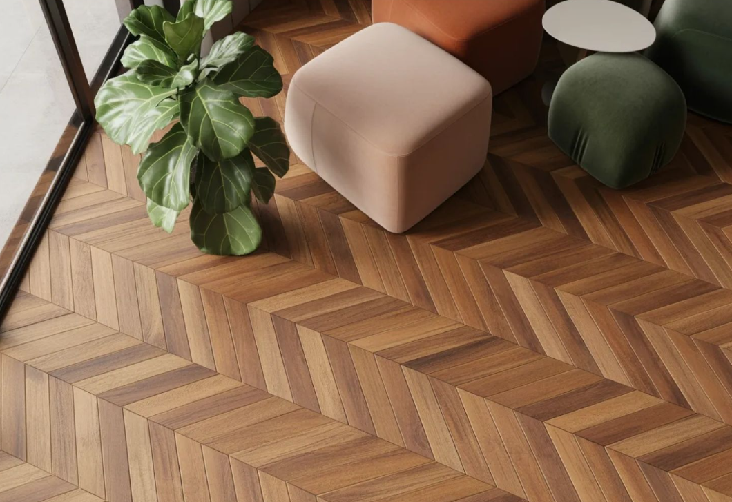 A nyikorgó padló nem mindig csak zaj – néha figyelmeztetés