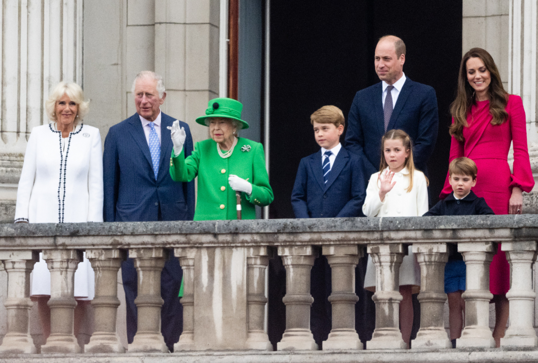 Gólyahír: Újabb taggal bővül a brit királyi család 
