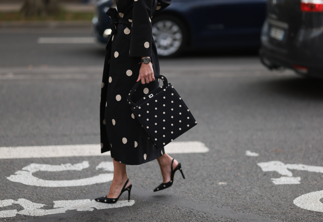 Íme az időtlen pöttyös ruha, ami 2026-ban is óriási sláger