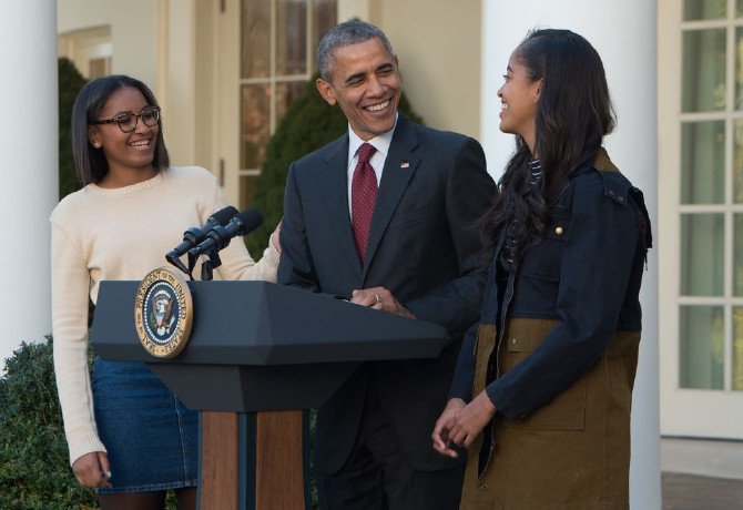 Barack Obama elárulta, milyen fontos dolgot tanított a lányainak
