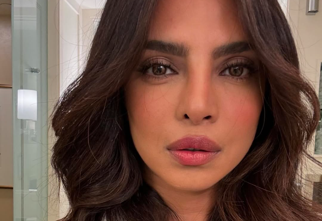 Mutatjuk Priyanka Chopra ragyogó bőrének a titkát – erre a megoldásra esküszik