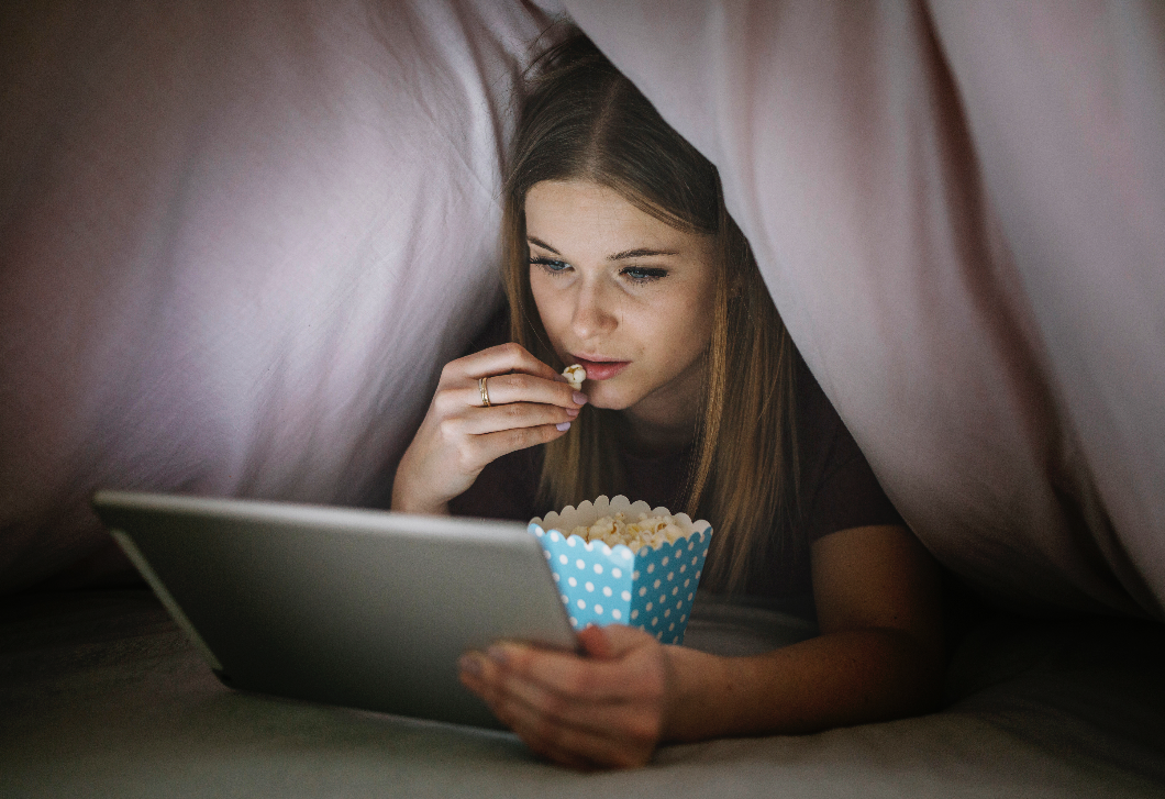 Régi kedvencek és friss botrányok – 4 sorozat, ami idén uralja a képernyőt