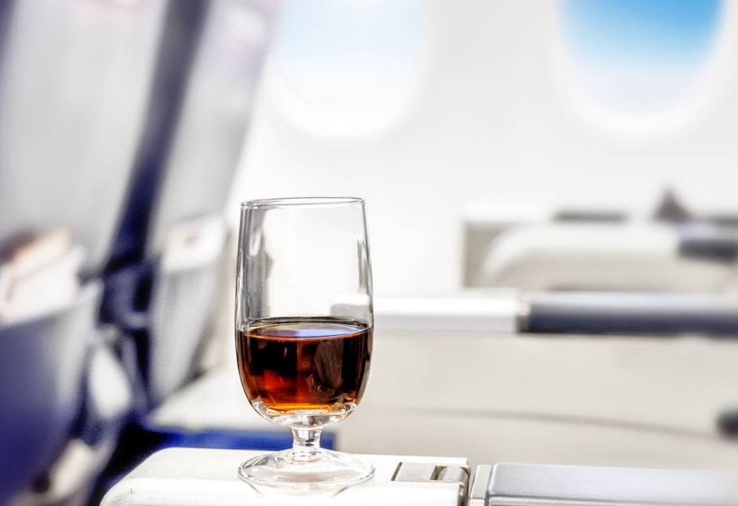  A két ital, amit soha ne rendelj a repülőgépen a stewardessek szerint