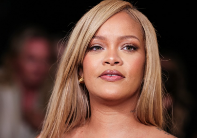 Friss fotók: Rihanna végre megmutatta, milyen az igazi haja