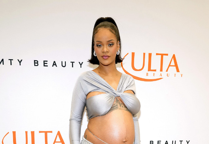 Megszületett Rihanna gyermeke 