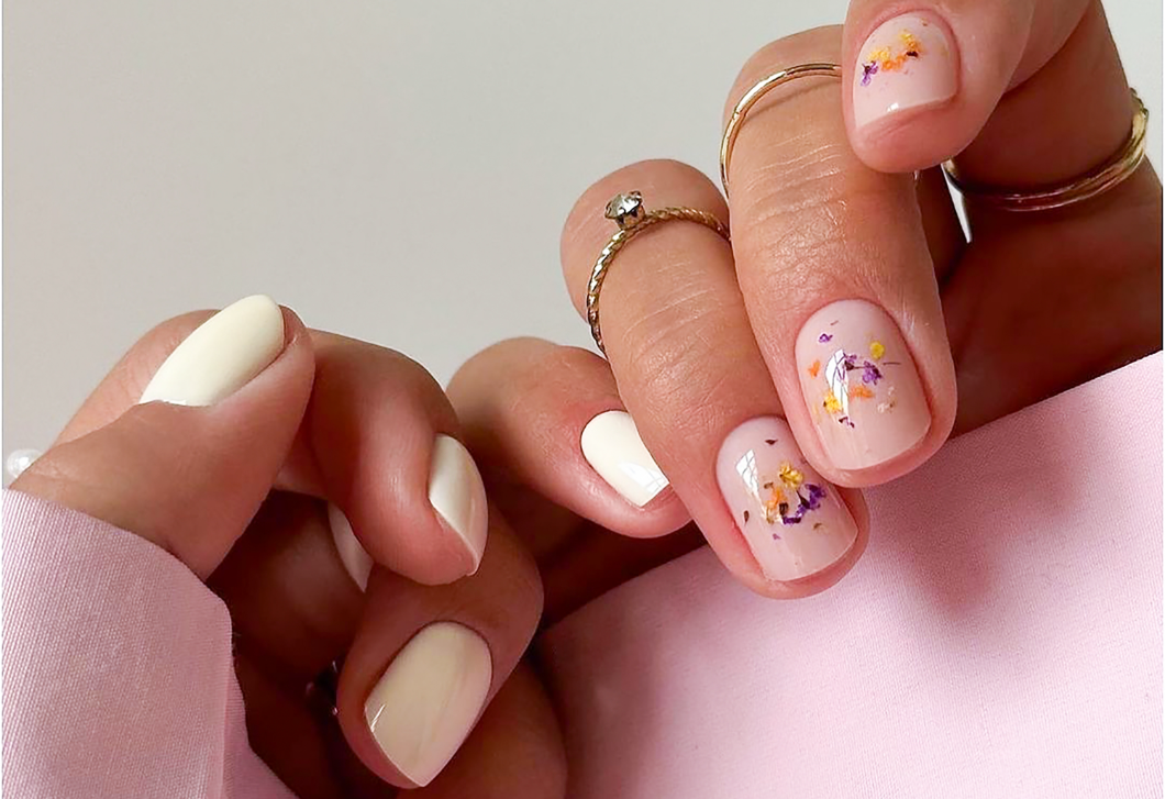 Ezek a rövid körömtrendek lesznek a legnépszerűbbek idén nyáron