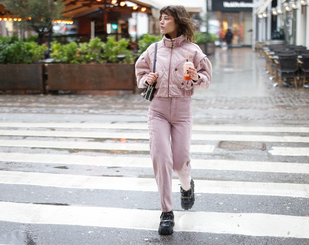 Hol van már a kék? – ez a farmer szín a tavasz legnagyobb kedvence