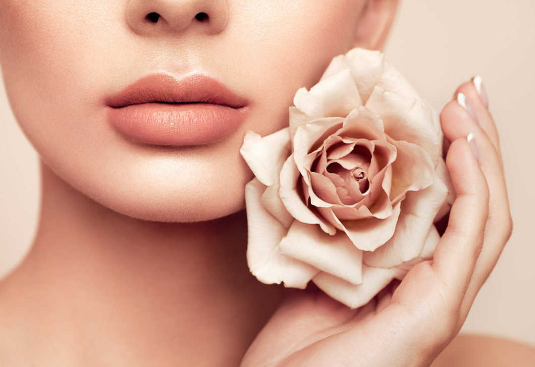 Egy rúzs, ami fehéríti a fogakat? – a francia nők erre esküsznek