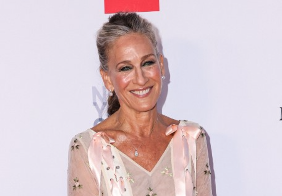 Sarah Jessica Parker konyhájában egy apró, elegáns részlet teszi különlegessé a polcokat, főkép