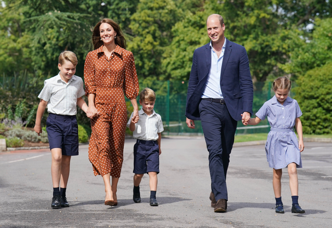 Sarolta hercegnő és György herceg  szigorú szabályokat követ az iskolában 
