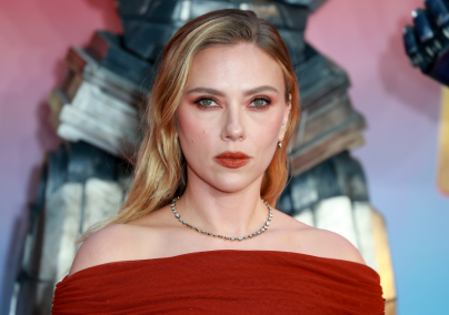 Scarlett Joh...