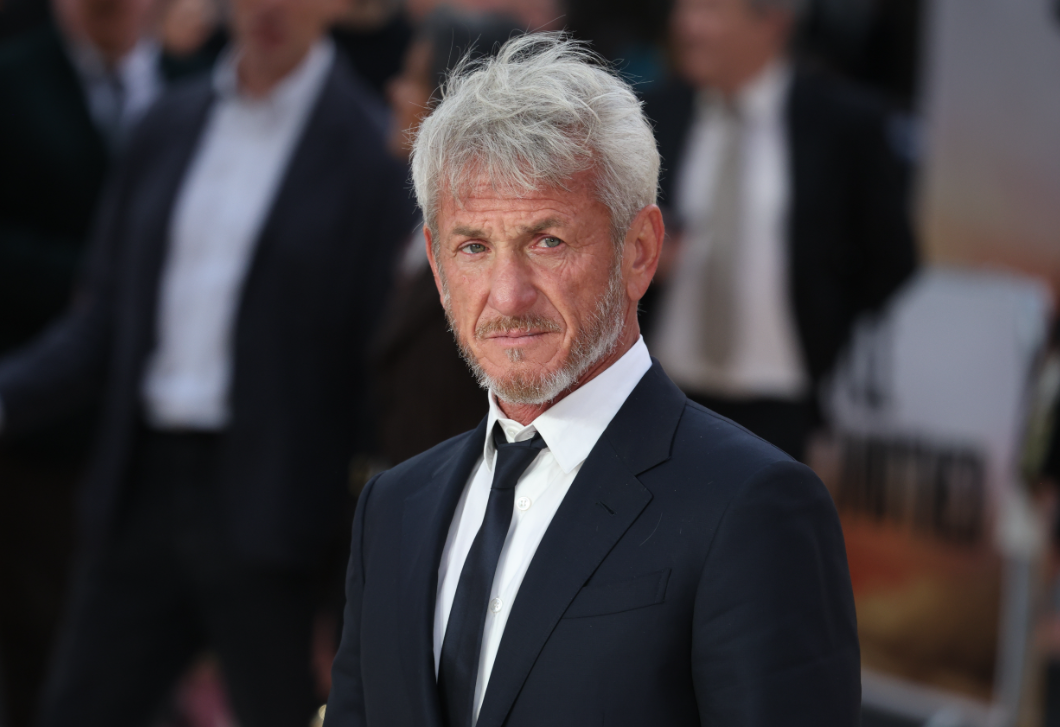 Egyedi Oscar-szobrot kapott Sean Penn, ezt a gesztust biztos, hogy sosem felejti el