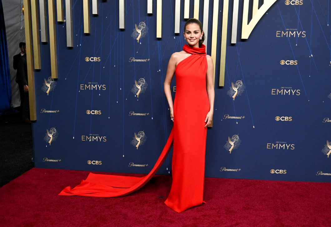 Selena Gomez is ott volt az idei Emmy-díjátadón: nézd meg, hogy milyen különleges ruhát választott!