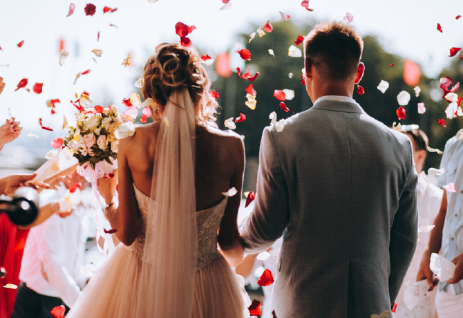 7 dolog, amit sosem szabad megtenni egy esküvőn