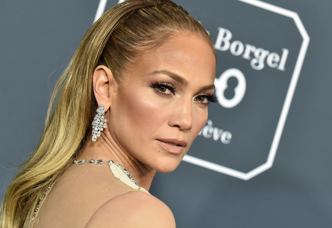 Az 55 éves Jennifer Lopez bikiniben mutatta meg magát, most mindenki róla beszél