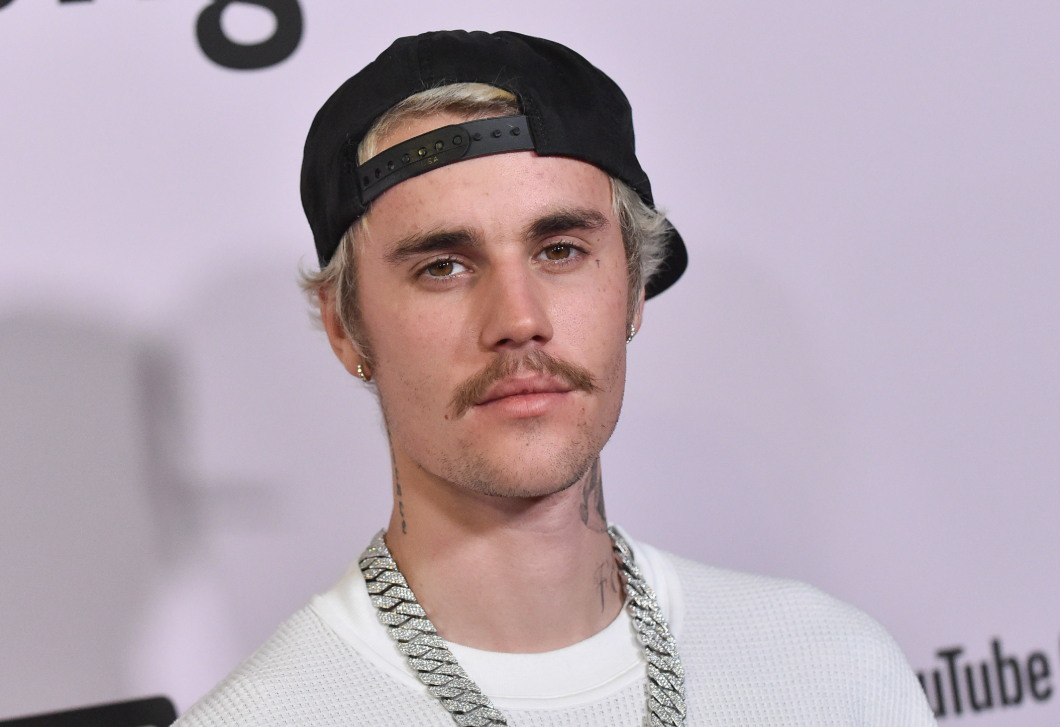 A nagypapáját gyászolja Justin Bieber, az énekes szívszorító posztot tett közzé