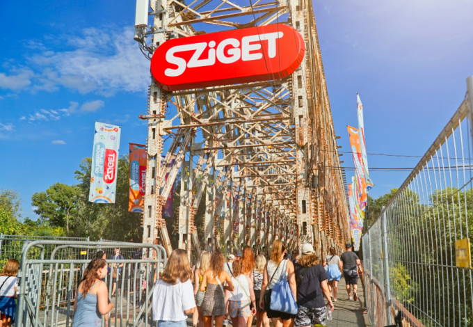 Kiderült: eb...