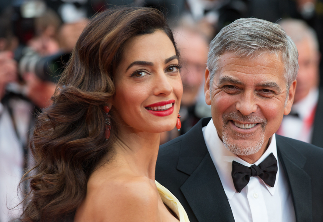 Ez Amal Clooney kedvenc rúzsa, amiért évek óta rajong