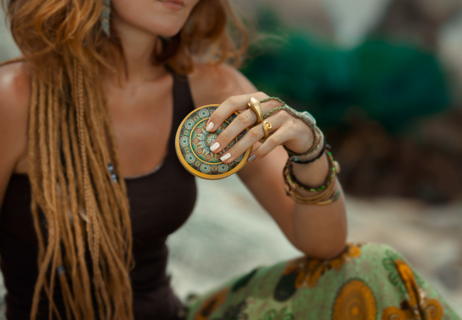 Ősi szimbólumok az ékszereken – spirituális üzenetek, titkos jelentések, főkép