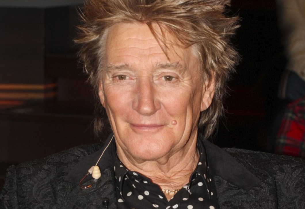 Fodrok, csipkék mindenütt – Sir Rod Stewart extravagáns étkezője