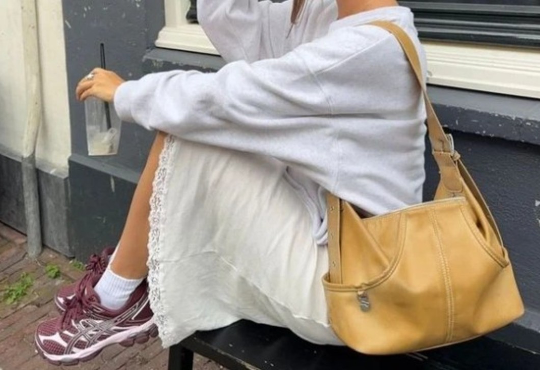 Ez a sportcipő a szezon legnépszerűbb darabja – akár télen is viselheted