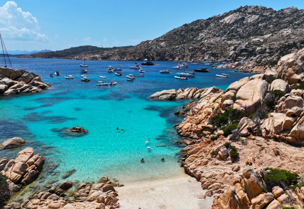 7 érv, hogy felfedezd Szardíniát, a vad tájak, ősi titkok és örök napfény szigetét