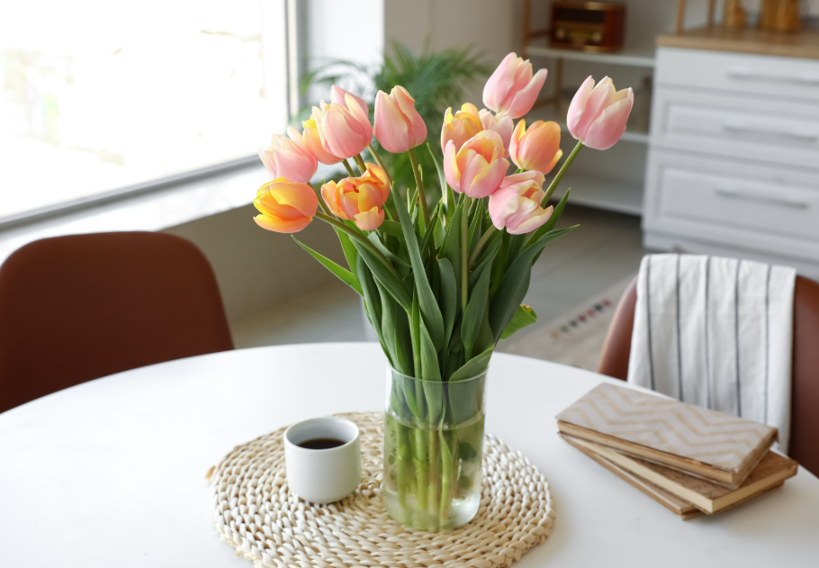 Mutatjuk a holland virágkötők titkát, így őrizhetjük meg napokig a tulipánok frissességét, főkép