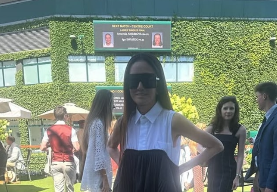 A 76 éves Vera Wang friss fotóiról beszél most mindenki: így tündökölt Wimbledonban, főkép