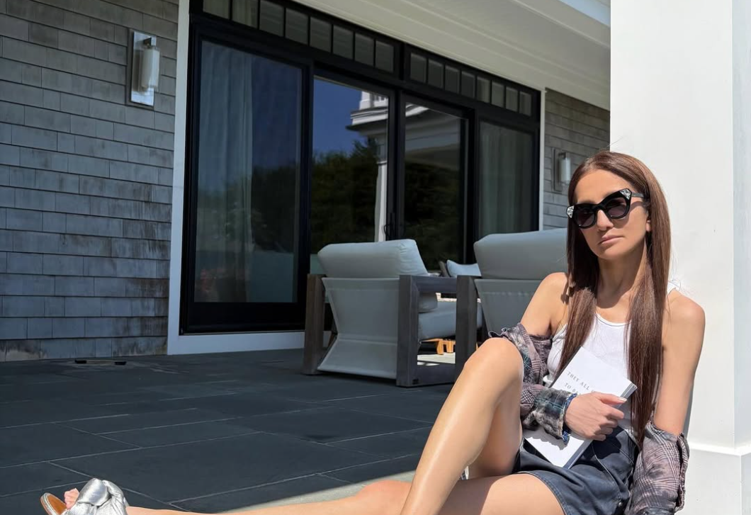 Mesés fotókon mutatta meg formás lábait Vera Wang: a rajongók imádják