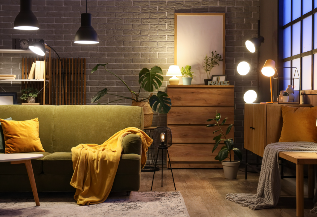 Ints búcsút a semleges színeknek, itt a kanapéárnyalat, ami végre megkapja a neki járó reflektorfényt