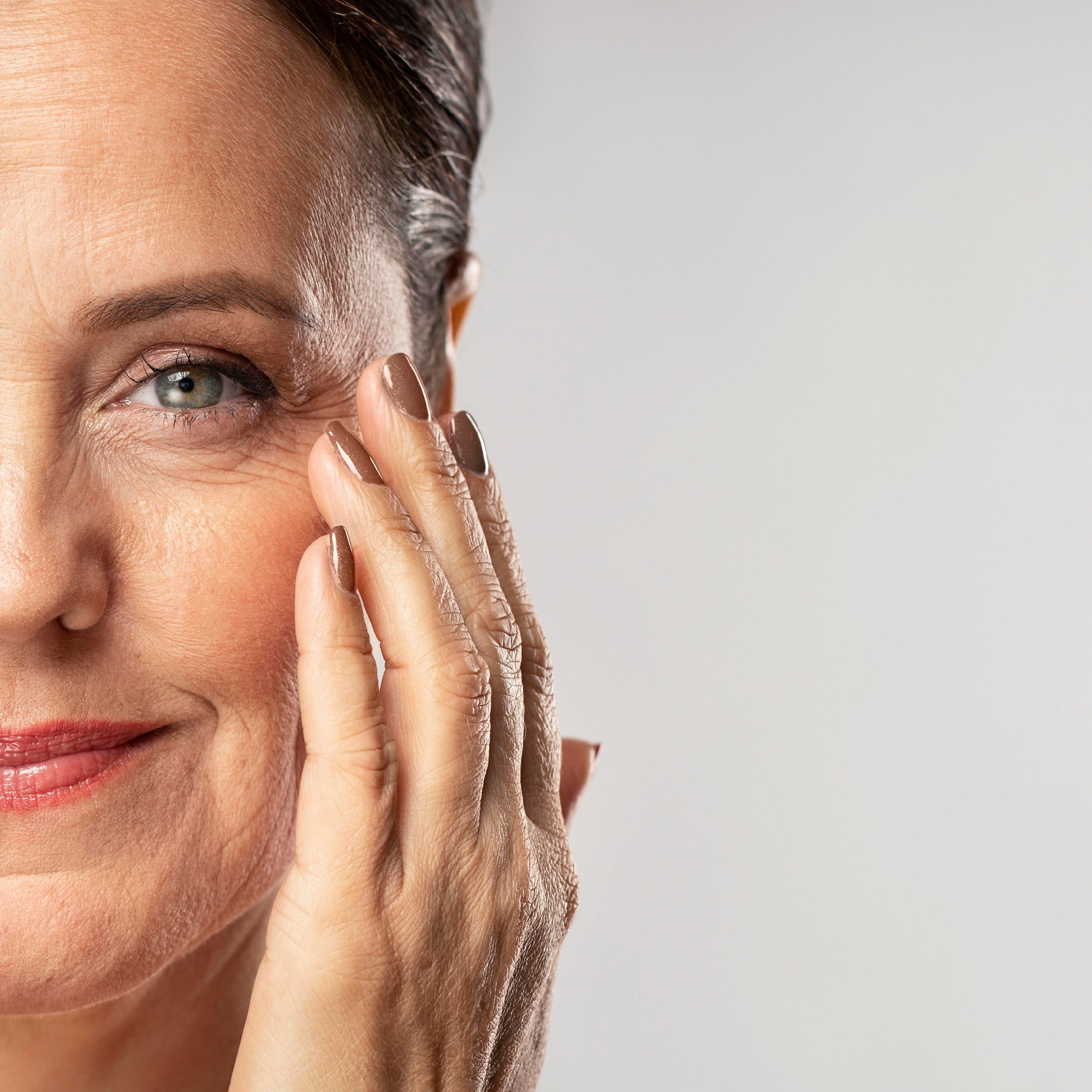Az arcod 5 területe, ami megváltozik az öregedéstől 