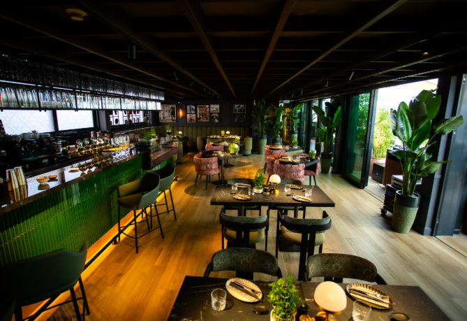 ISSEI Skybar & Restaurant