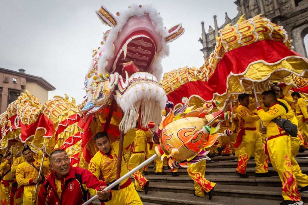 kínai újév, sárkánytánc