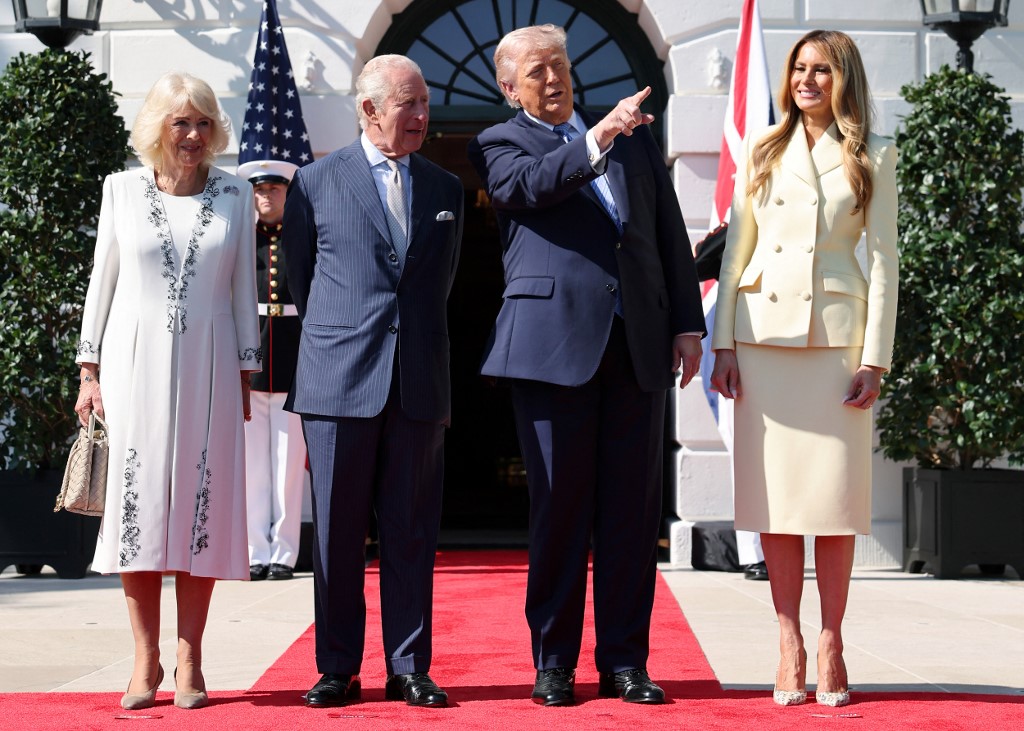 Donald Trump, II. Károly és feleségeik az USA-ban