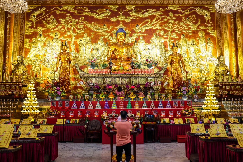 imádkozás a kínai újév beköszöntésekopr