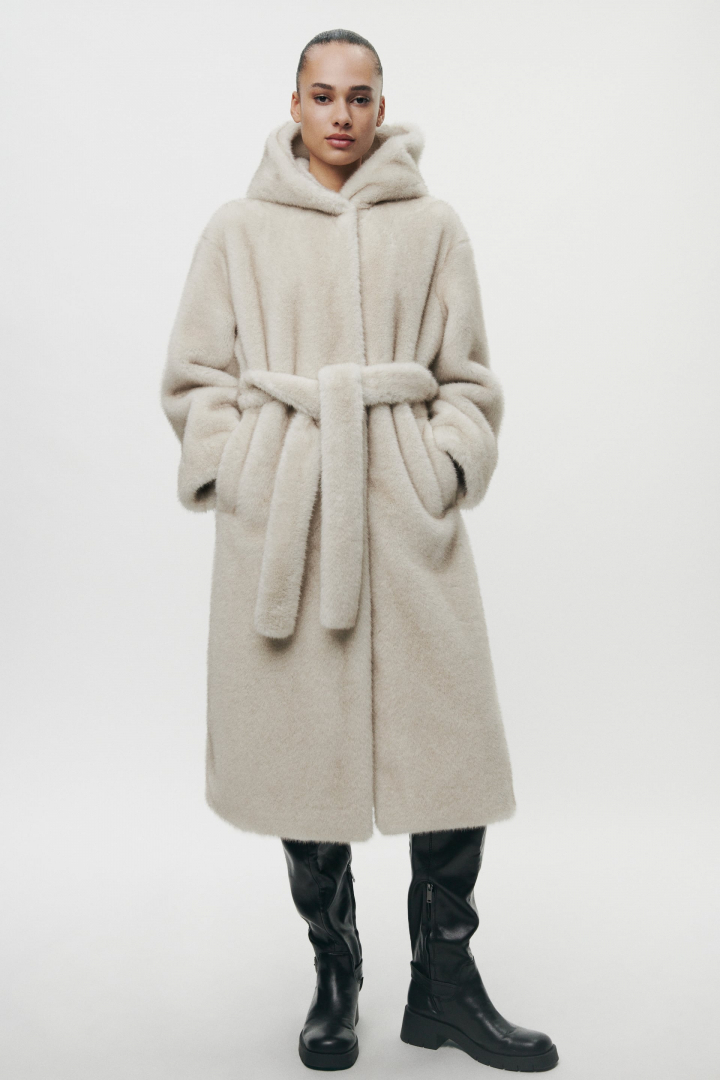 ZARA ZW Collection Faux Fur Coat With Hood 59 995 Ft