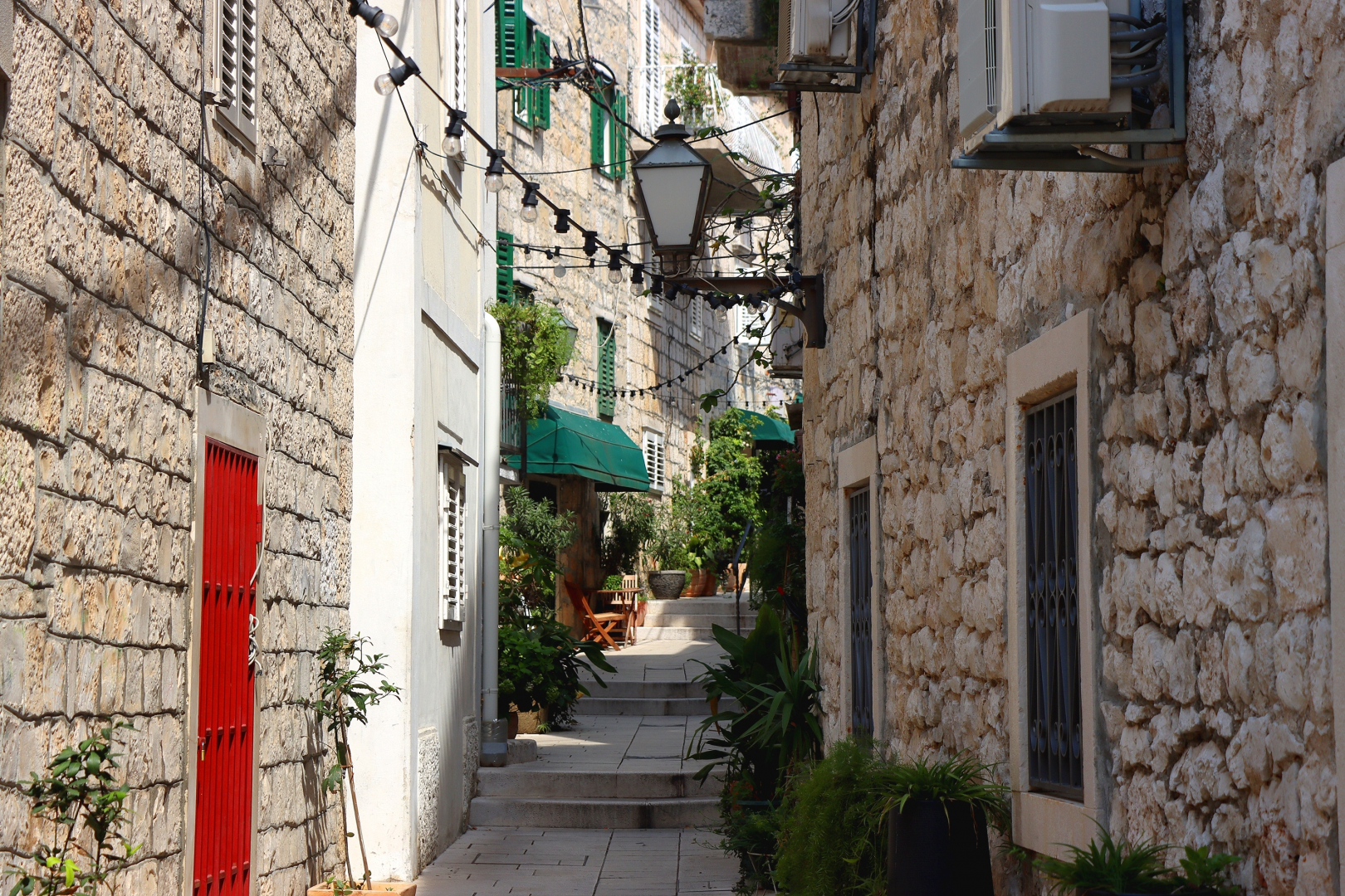 Makarska, óvárosi utca